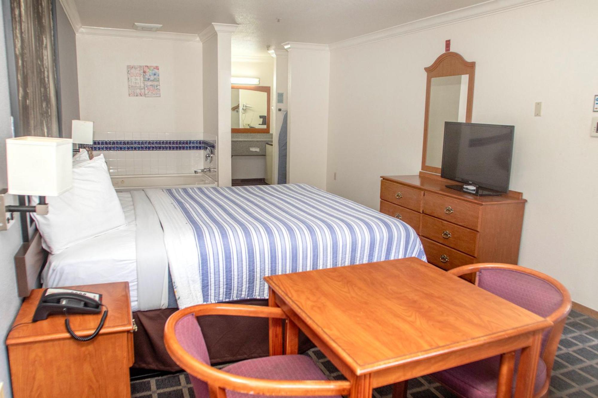 Creekside Inn & Suites Willits Εξωτερικό φωτογραφία