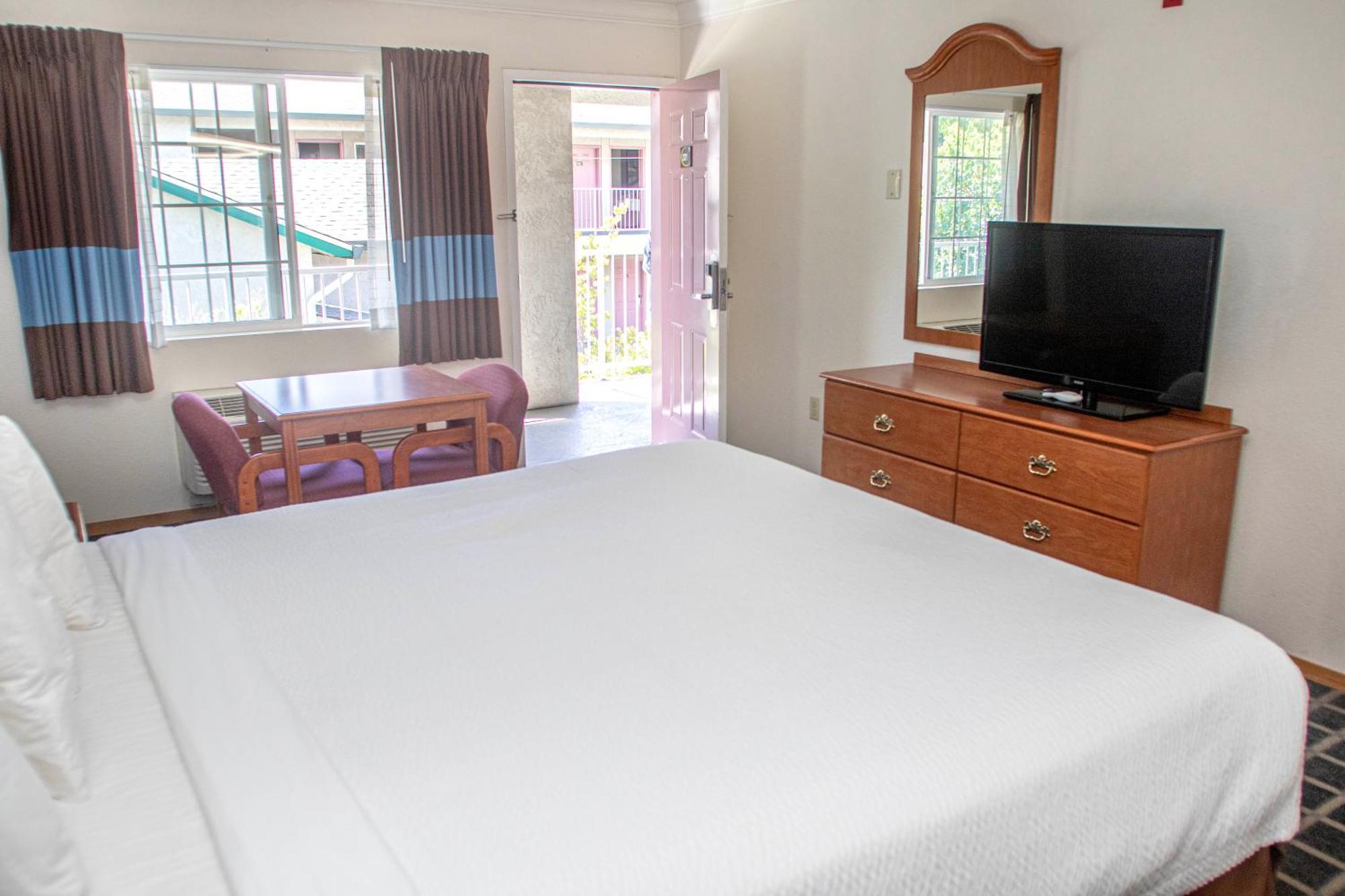 Creekside Inn & Suites Willits Εξωτερικό φωτογραφία